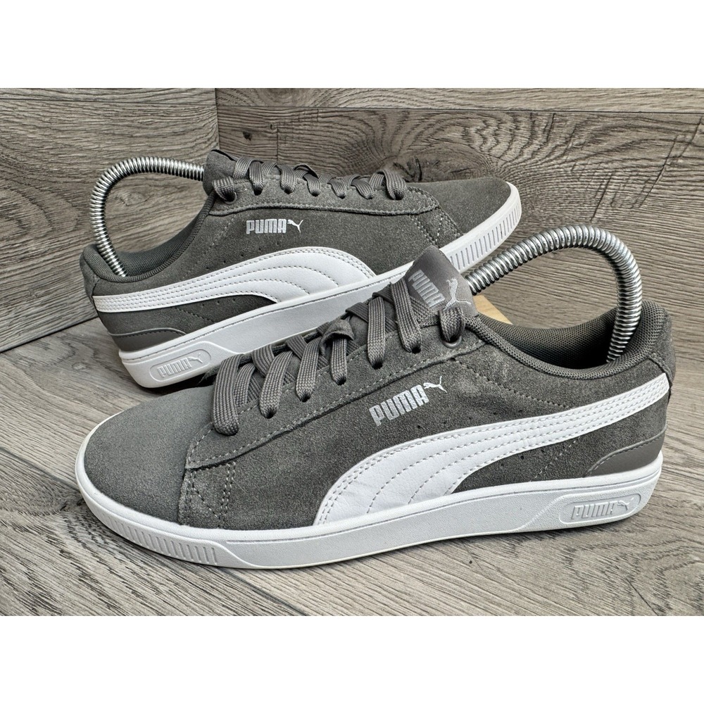 PUMA Vikky 3 Grey Suede Sneakers Athletic Shoes Women's Ladies Sz 7 ~ 383023-02